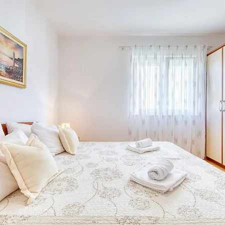 Apartment Keko *